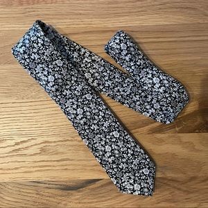 Bar III Mens Horan Floral Skinny Necktie